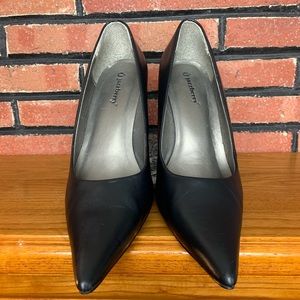 Jazberry Black Heels SZ - 8.5